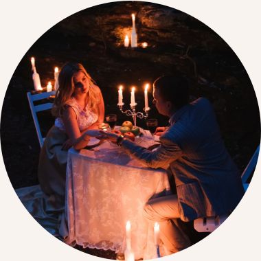 Romantic-Candlelit-Dinners